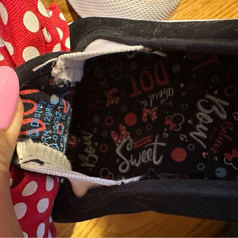 Minnie Mouse Disney Shoes size 8 - Picture 3 of 4